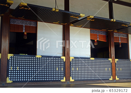大覚寺宸殿の蔀戸と御簾-5 65329172