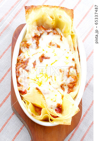 羽根つきラザニア俯瞰 65337487