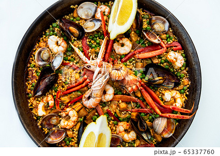 Seafood paella in the frying pan Seafood paella in the frying pan 65337760