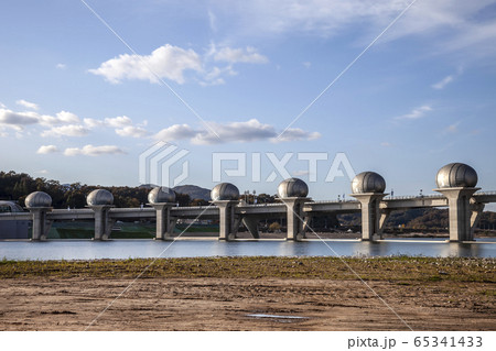 風景 ダム 貯水池 65341433