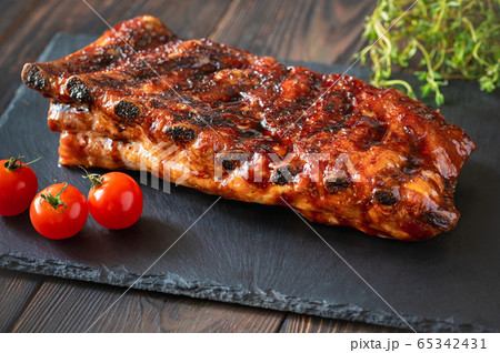 Grilled pork ribs 65342431