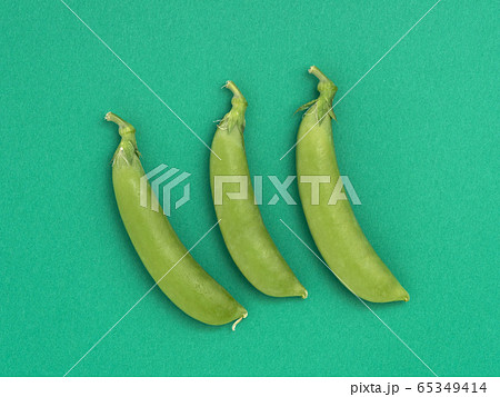 生のスナップエンドウ 生のスナップエンドウ 65349414