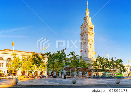 Maritime Station. Ocean Quay in the north of San 65365173