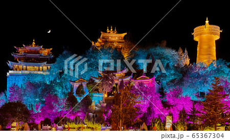 Illuminated Guishan Temple at night, China. 65367304