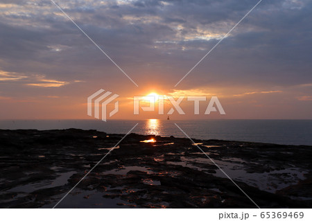 夕日 日没 ビーチ 65369469