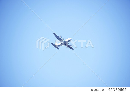 飛行機 飛行機 65370665