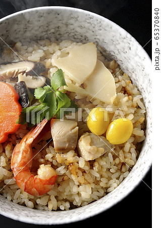 釜飯　炊き込みご飯 65370840