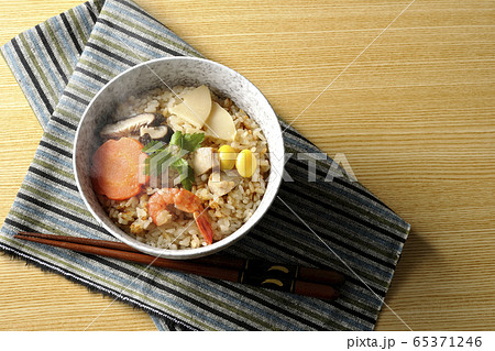 釜飯 炊き込みご飯 釜飯 炊き込みご飯 65371246