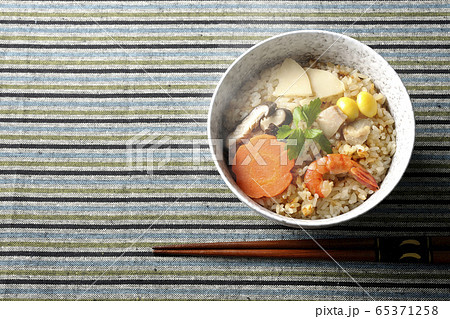 釜飯 炊き込みご飯 釜飯 炊き込みご飯 65371258