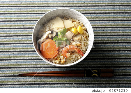 釜飯 炊き込みご飯 釜飯 炊き込みご飯 65371259