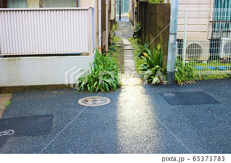 光の差し込む街並み 光の差し込む街並み 65373783