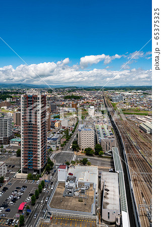 福島県郡山市の定番デートスポット「ビッグアイ」展望ロビーから市内を一望 福島県郡山市の定番デートスポット「ビッグアイ」展望ロビーから市内を一望 65375325
