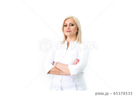 Doctor showing to the side. medical uniform. 65378535