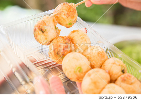 屋台のたこ焼き 屋台のたこ焼き 65379506