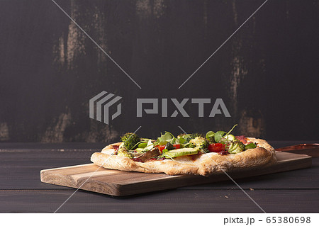 vegetarian pizza with vegetables on roman dough, vegetarian pizza with vegetables on roman dough, 65380698