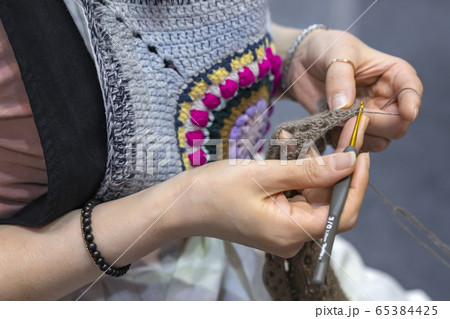 女性 女 女の子 65384425