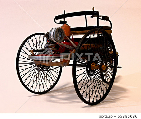 自動車のプラモデル 65385036