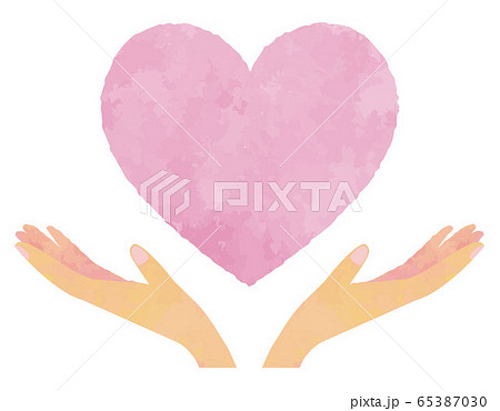 手とハート01 01 両手でピンクのハートを包む 浮かべる 支える 受けとめる 持ち上げる のイラスト素材