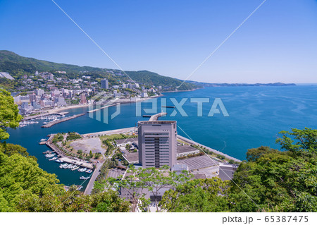 （静岡県）熱海のホテル街 65387475
