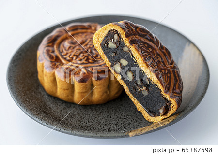 月餅 中華菓子 白背景 月餅 中華菓子 白背景 65387698