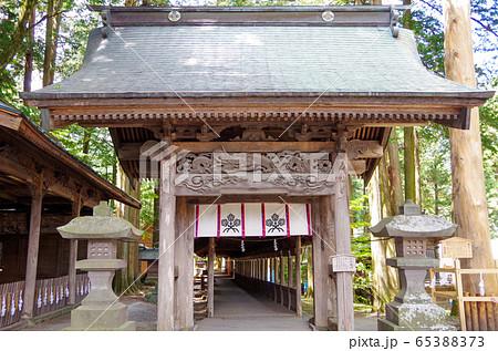 諏訪大社上社本宮入口御門 諏訪大社上社本宮入口御門 65388373
