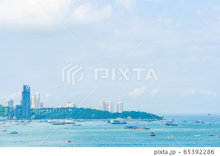 Beautiful landscape and sea ocean with white cloud and blue sky around Pattaya city 65392286