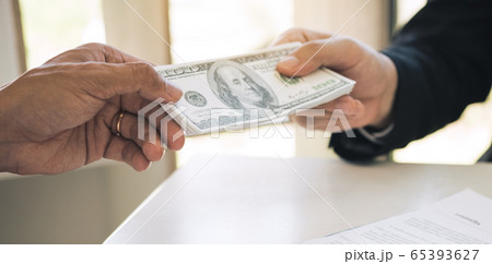 Entrepreneurs are receiving money that is a bribe 65393627