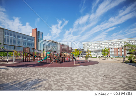 立命館いばらきフューチャープラザ、立命館大学大阪いばらきキャンパス、および岩倉公園 65394882
