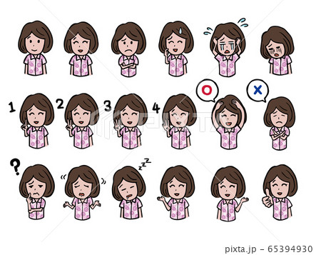 かりゆしウェアを着た女性 65394930