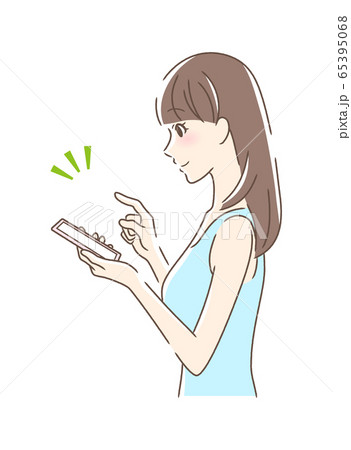 スマホを操作して笑顔な女性の横顔のイラスト素材