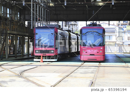 都電荒川線 荒川車庫前付近にて 都電荒川線 荒川車庫前付近にて 65396194