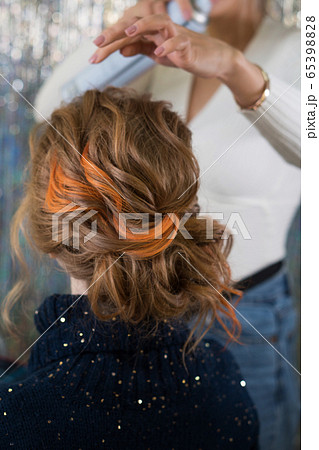 Hairdressing services. 65398828