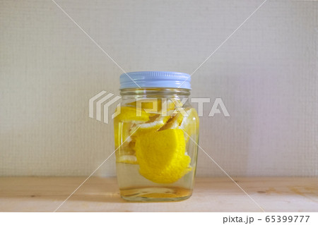 レモンの皮の手作り天然酵母 65399777