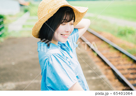 旅行　帰省　夏休み　 65401064