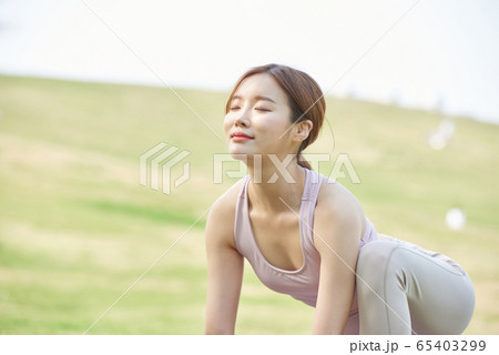 女性 女 女の子 65403299