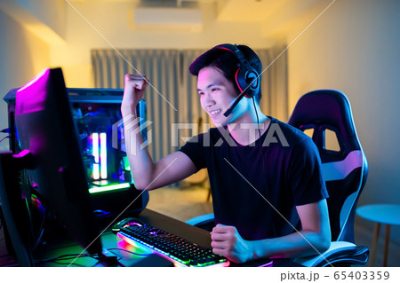 cyber sport gamer playing game cyber sport gamer playing game 65403359