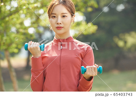女性 女 女の子 65403743
