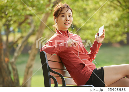 女性 女 女の子 65403988