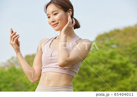 女性 女 女の子 65404011