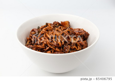 チャジャン 麺 韓国料理 65406795