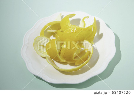 レモンの果皮（レモンピール）（ジャム用やお菓子作り用） 65407520