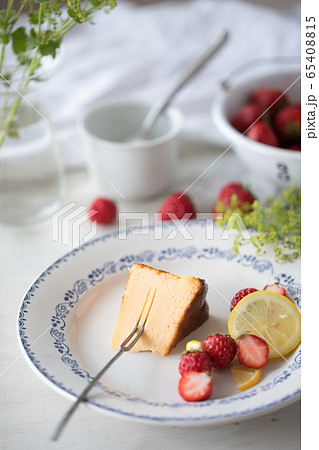 バスクチーズケーキ 65408815