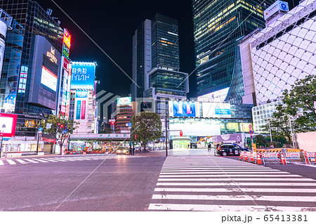 《東京都》人の消えた渋谷・自粛ムードの東京 65413381