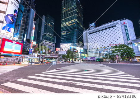 《東京都》人の消えた渋谷・自粛ムードの東京 65413386