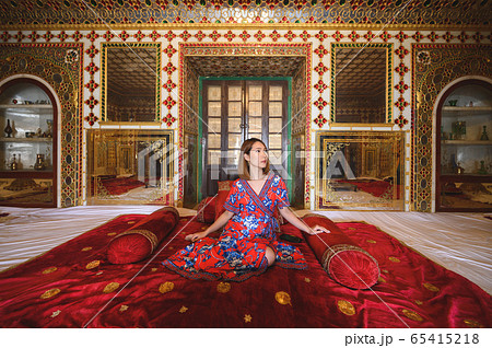 Portrait of young woman in Jaipur City Palace Portrait of young woman in Jaipur City Palace 65415218