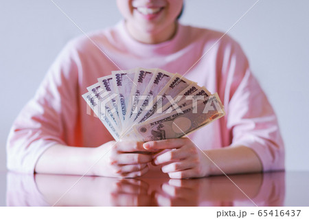 特別定額給付金　現金給付　10万円　ステイホーム　コロナショック　緊急事態宣言　自宅待機 65416437