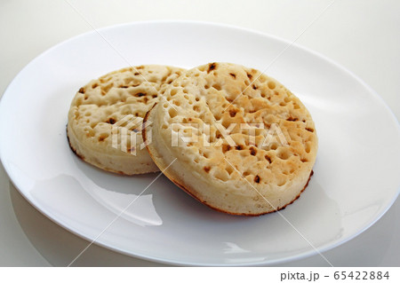 クランペット　イギリス式パンケーキ 65422884