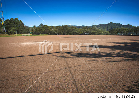 無人のグランド 閉鎖されたグラウンド イベント中止イメージ 無人のグランド 閉鎖されたグラウンド イベント中止イメージ 65423428