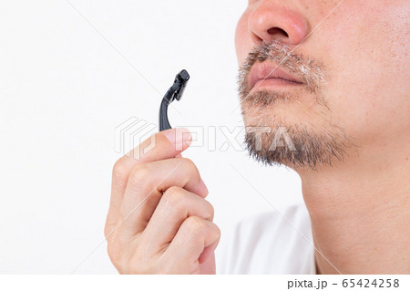 男性　髭そり 65424258
