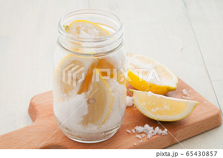 塩レモンイメージ 65430857